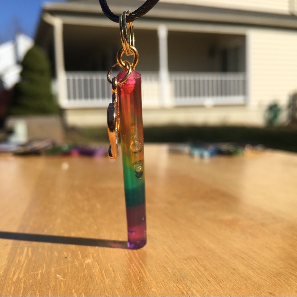 Handmade Rainbow Necklace🌈 - Picture 10 of 10